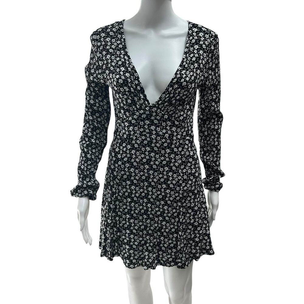 LA Hearts Black White Ditsy Floral V-Neck Long Sleeve Smocked Waist Dress S